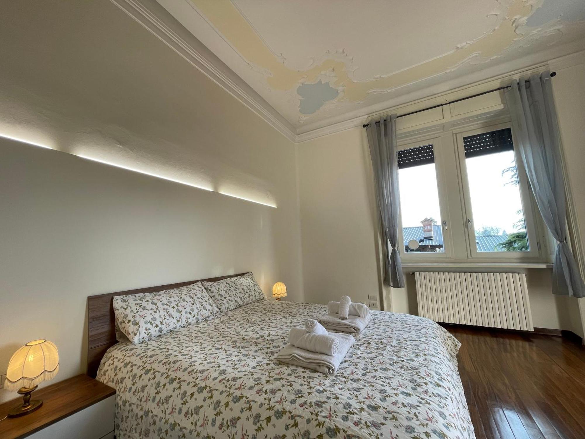 Bg Central Royal Suite Con Parcheggio - Vista Citta Alta Bergamo Buitenkant foto