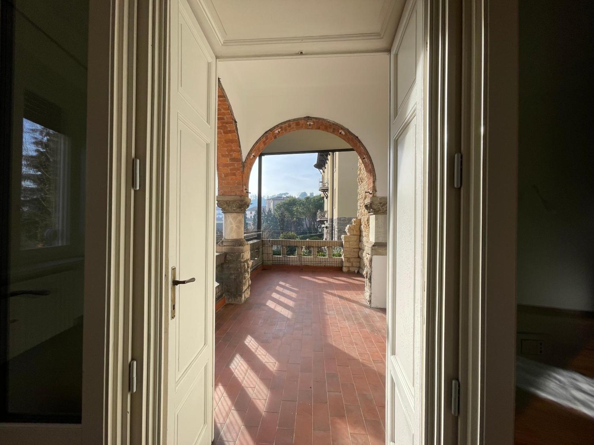 Bg Central Royal Suite Con Parcheggio - Vista Citta Alta Bergamo Buitenkant foto