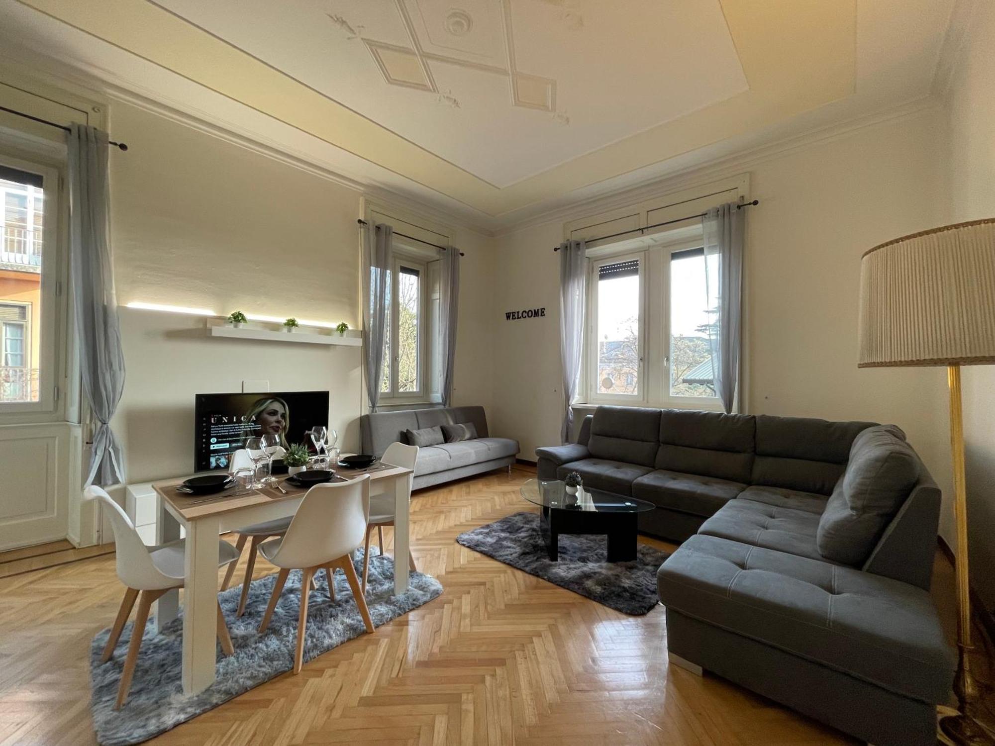 Bg Central Royal Suite Con Parcheggio - Vista Citta Alta Bergamo Buitenkant foto
